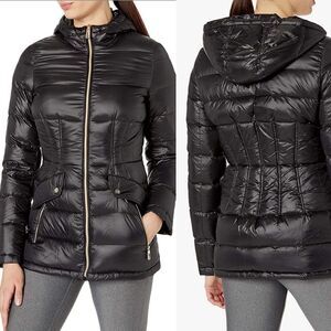 Ivanka Trump Womens Packable Corset. Small